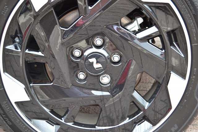 Hyundai KONA 65KWH N LINE ELECTRIC AUTO, PRISTINE EXAMPLE