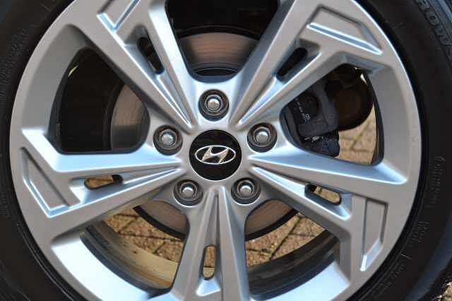 Hyundai KONA 1.0 TURBO SE CONNECT, EXCELLENT EXAMPLE OF THIS EVER POPULAR SUV