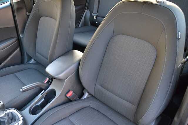 Hyundai KONA 1.0 TURBO SE CONNECT, EXCELLENT EXAMPLE OF THIS EVER POPULAR SUV