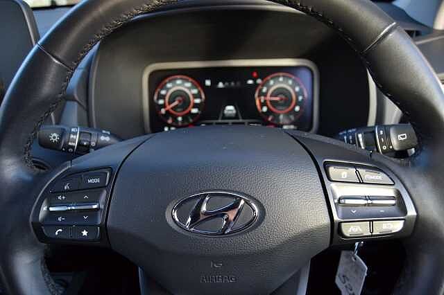 Hyundai KONA 1.0 TURBO SE CONNECT, EXCELLENT EXAMPLE OF THIS EVER POPULAR SUV