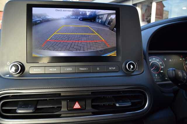 Hyundai KONA 1.0 TURBO SE CONNECT, EXCELLENT EXAMPLE OF THIS EVER POPULAR SUV