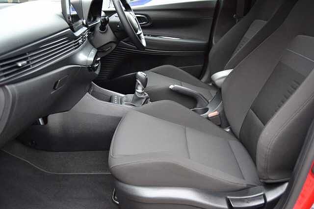 Hyundai BAYON 1.0 TGDI PREMIUM, HEATED SEATS & STEERING WHEEL, NAV, CAMERA & CRUISE