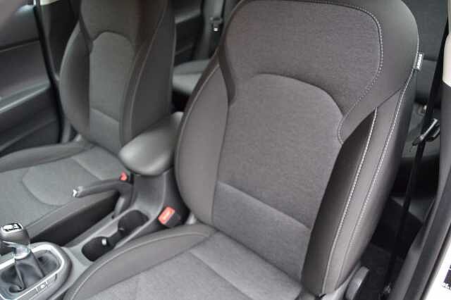 Hyundai i30 1. 0  TGDI SE CONNECT, ANOTHER 1ST CLASS EXAMPLE