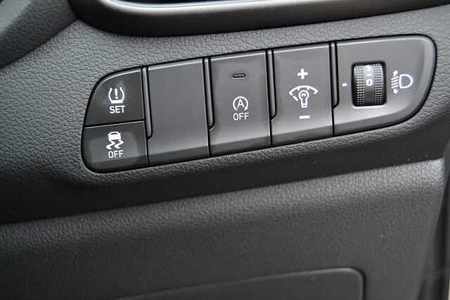 Hyundai i30 1. 0  TGDI SE CONNECT, ANOTHER 1ST CLASS EXAMPLE