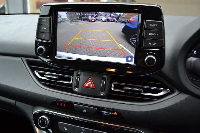 Hyundai i30 1. 0  TGDI SE CONNECT, ANOTHER 1ST CLASS EXAMPLE