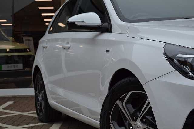 Hyundai i30 1. 0  TGDI SE CONNECT, ANOTHER 1ST CLASS EXAMPLE