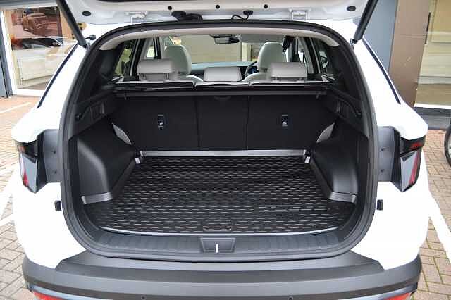 Hyundai TUCSON 1.6T SELF CHARGING HYBRID ULTIMATE AUTO, RARE EXAMPLE OF THIS RANGE TOPPER
