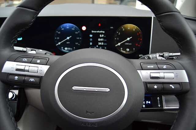 Hyundai TUCSON 1.6T SELF CHARGING HYBRID ULTIMATE AUTO, RARE EXAMPLE OF THIS RANGE TOPPER