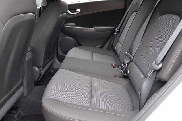 Hyundai KONA 1.0 TGDI SE CONNECT, EXCELLENT CONDITION THROUGHOUT