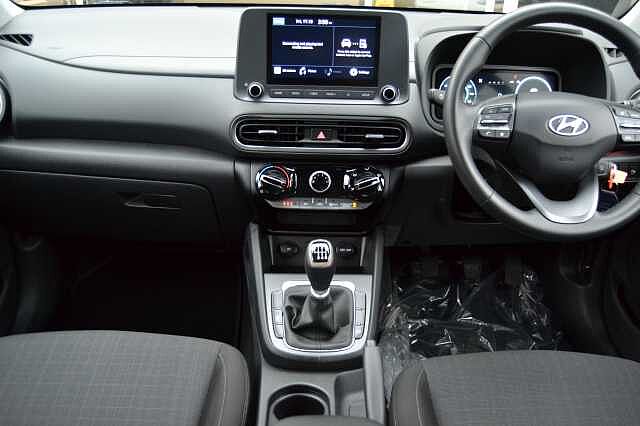 Hyundai KONA 1.0 TGDI SE CONNECT, EXCELLENT CONDITION THROUGHOUT