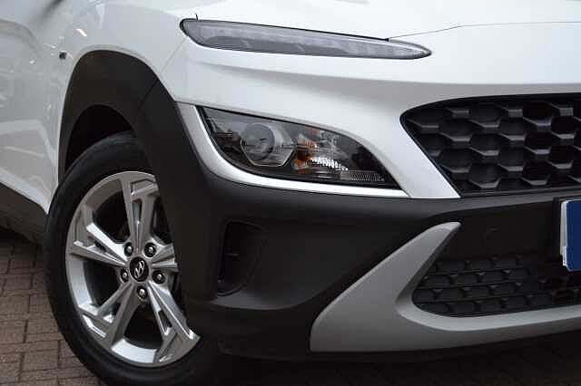 Hyundai KONA 1.0 TGDI SE CONNECT, EXCELLENT CONDITION THROUGHOUT