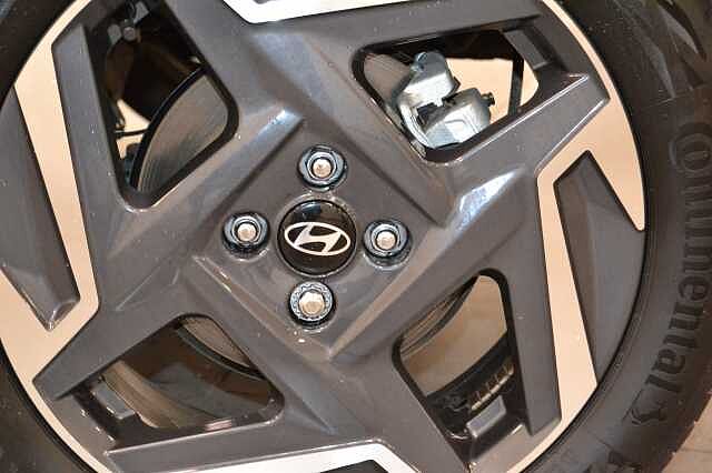 Hyundai BAYON 1.0 TGDI PREMIUM, SUPERB CONDITION AND HYUNDAI H PROMISE APPROVED