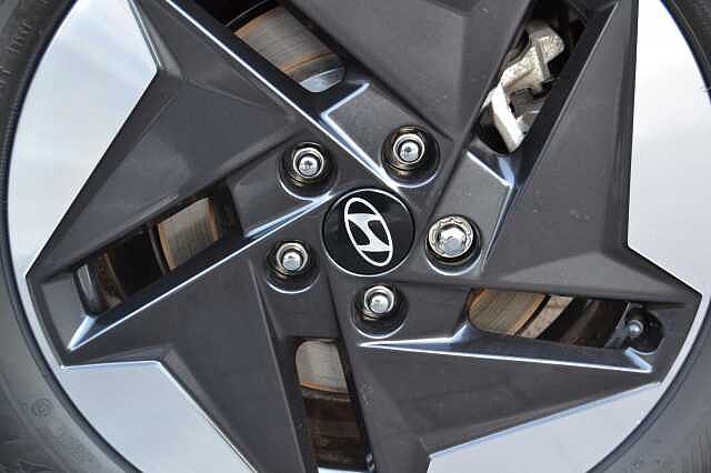 Hyundai KONA 65 KWH ELECTRIC ADVANCE AUTO, SUPERB CAR WITH 7 YEAR BATTERY WARRANTY