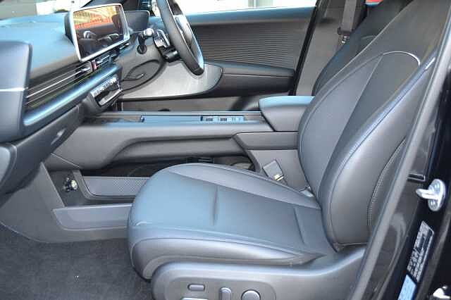 Hyundai IONIQ 6 ULTIMATE 77KWH AUTO,SAVE BIG ON THIS LITERALLY LIKE NEW CAR & ONLY 134 MILES