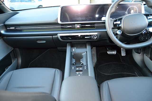 Hyundai IONIQ 6 ULTIMATE 77KWH AUTO,SAVE BIG ON THIS LITERALLY LIKE NEW CAR & ONLY 134 MILES