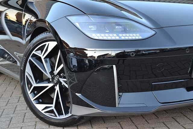 Hyundai IONIQ 6 ULTIMATE 77KWH AUTO,SAVE BIG ON THIS LITERALLY LIKE NEW CAR & ONLY 134 MILES