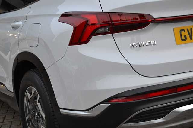 Hyundai SANTA FE 1.6 TGDI HYBRID 4WD AUTO PREMIUM, SUPERB EXAMPLE 7 SEATER AUTO 4X4