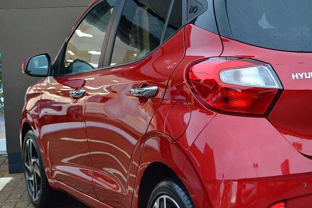 Hyundai i10 1.0 PREMIUM NAV, PHENOMENAL CONDITION WITH ONLY 7,503 MILES