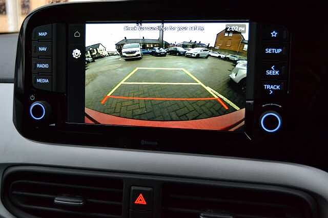 Hyundai i10 1.0 PREMIUM NAV, PHENOMENAL CONDITION WITH ONLY 7,503 MILES