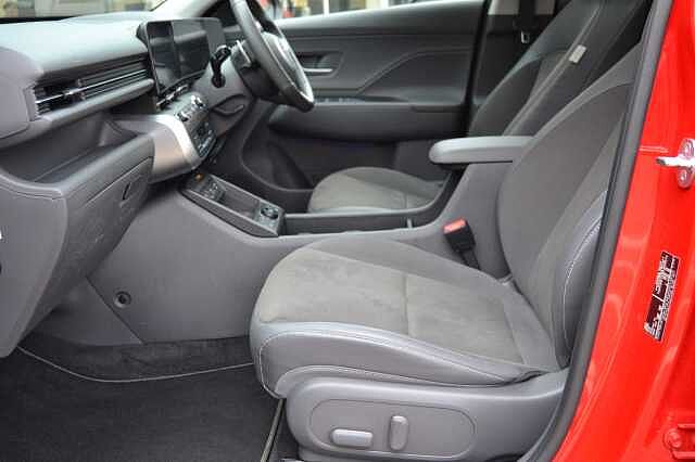 Hyundai KONA 65KW ULTIMATE AUTO ELECTRIC, TOP OF THE LINE KONA WARRANTED UNTIL 2029 TOO!!!