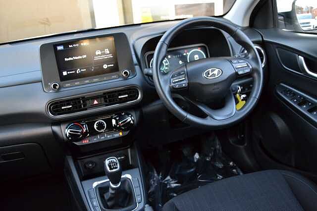 Hyundai KONA 1.0 TGDI SE CONNECT, PRISTINE NEARLY NEW CONDITION WITH ONLY 13,518 MILES