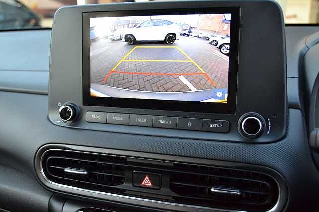 Hyundai KONA 1.0 TGDI SE CONNECT, PRISTINE NEARLY NEW CONDITION WITH ONLY 13,518 MILES