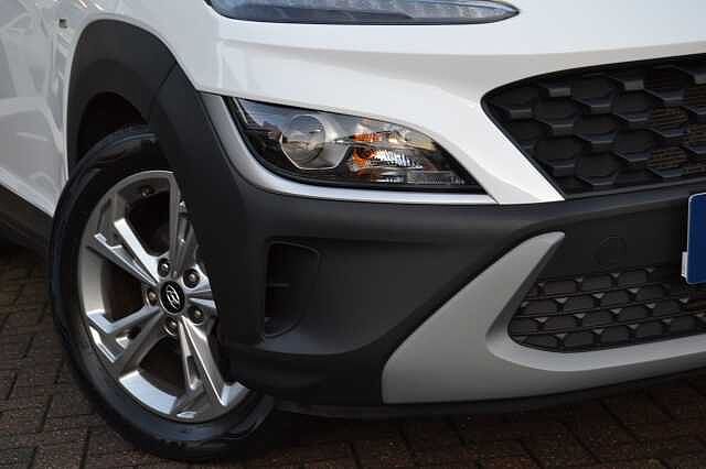 Hyundai KONA 1.0 TGDI SE CONNECT, PRISTINE NEARLY NEW CONDITION WITH ONLY 13,518 MILES