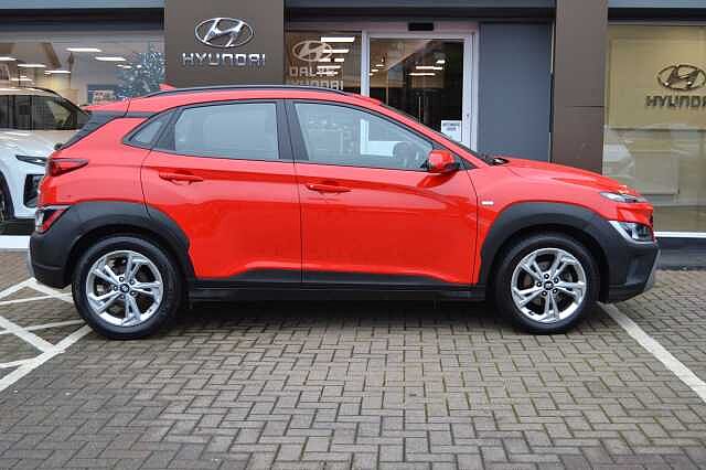 Hyundai KONA 1.0 TGDI SE CONNECT, SUPERB CONDITON WITH CAMERA AND CARPLAY
