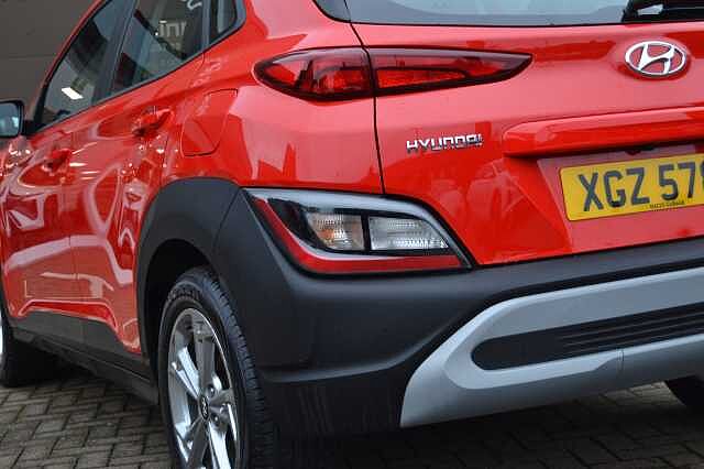 Hyundai KONA 1.0 TGDI SE CONNECT, SUPERB CONDITON WITH CAMERA AND CARPLAY
