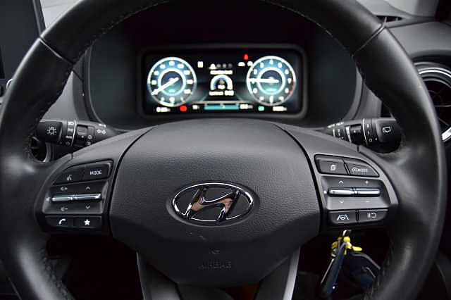 Hyundai KONA 1.0 TGDI SE CONNECT, SUPERB CONDITON WITH CAMERA AND CARPLAY