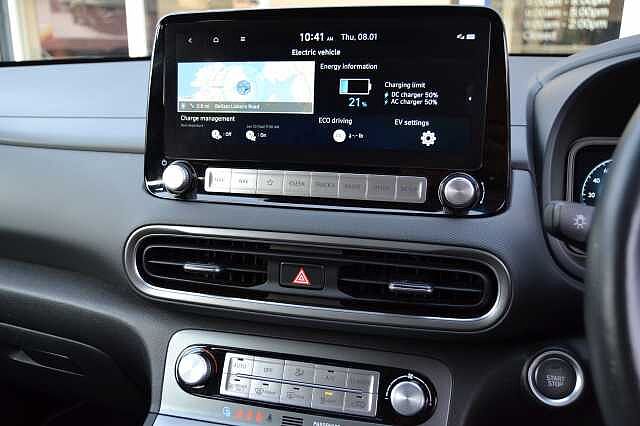 Hyundai KONA 64KWH ELECTRIC PREMIUM AUTO IN FIRST CLASS CONDITION, 5 YEAR WARRANTY AVAILABLE