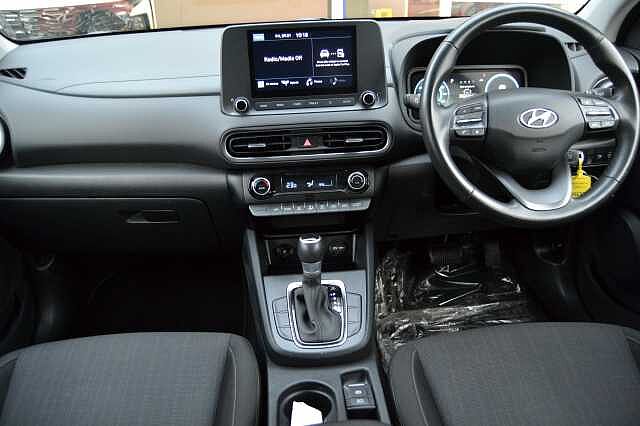 Hyundai KONA 1.6 GDI HYBRID AUTO SE CONNECT, SUPERB EXAMPLE OF THIS SELF CHARGING HYBRID