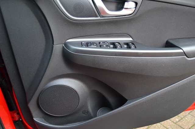 Hyundai KONA 1.6 GDI HYBRID AUTO SE CONNECT, SUPERB EXAMPLE OF THIS SELF CHARGING HYBRID