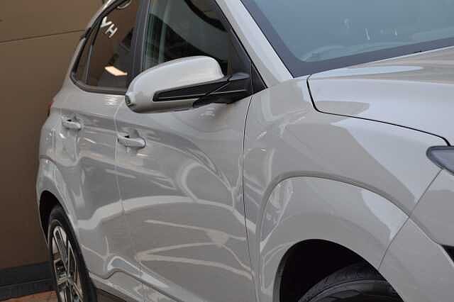 Hyundai KONA ELECTRIC 64KWH ULTIMATE AUTO, STUNNING EXAMPLE