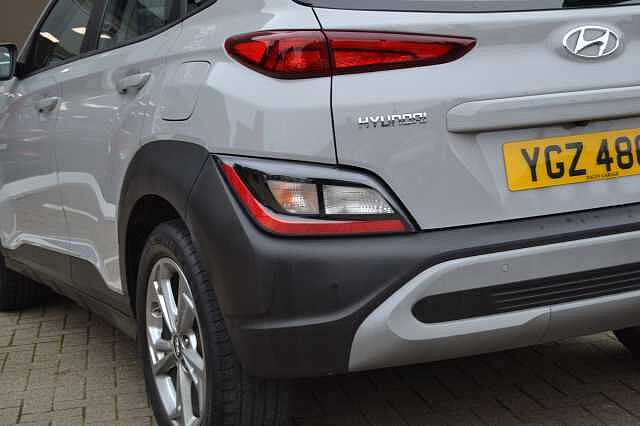 Hyundai KONA 1.0 TGDI SE CONNECT, SUPERB EXAMPLE