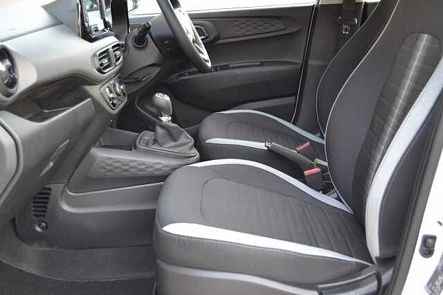 Hyundai i10 1.0 ADVANCE 5 DOOR, PRE REG DELIVERY MILES 5 YEAR WARRANTY