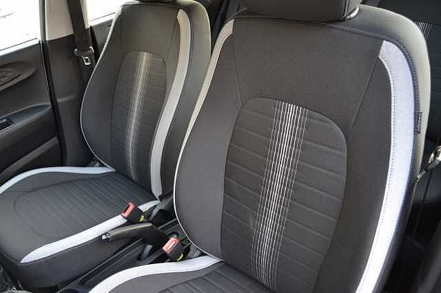 Hyundai i10 1.0 ADVANCE 5 DOOR, PRE REG DELIVERY MILES 5 YEAR WARRANTY