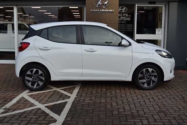 Hyundai i10 1.0 ADVANCE 5 DOOR, PRE REG DELIVERY MILES 5 YEAR WARRANTY