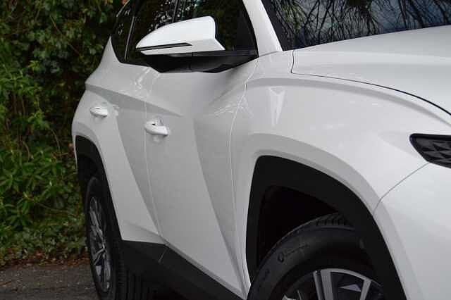 Hyundai TUCSON 1.6 TGDI SE CONNECT, SUPERB UNBLEMISHED EXAMPLE WITH ONLY 3970 MILES