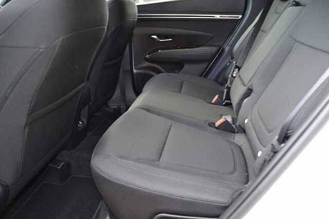 Hyundai TUCSON 1.6 TGDI SE CONNECT, SUPERB UNBLEMISHED EXAMPLE WITH ONLY 3970 MILES