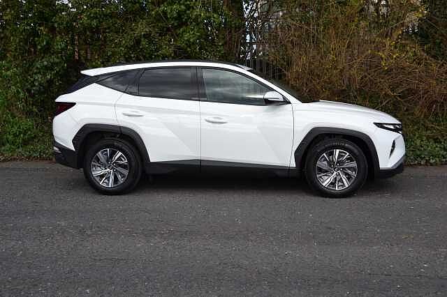 Hyundai TUCSON 1.6 TGDI SE CONNECT, SUPERB UNBLEMISHED EXAMPLE WITH ONLY 3970 MILES
