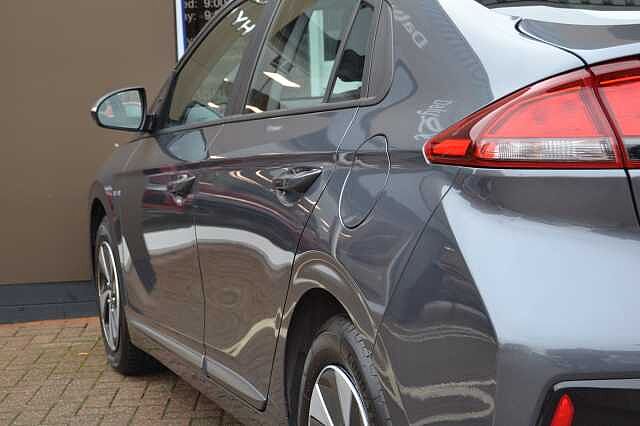 Hyundai IONIQ 1.6 GDI SE SELF CHARGING HYBRID AUTO Micron Grey