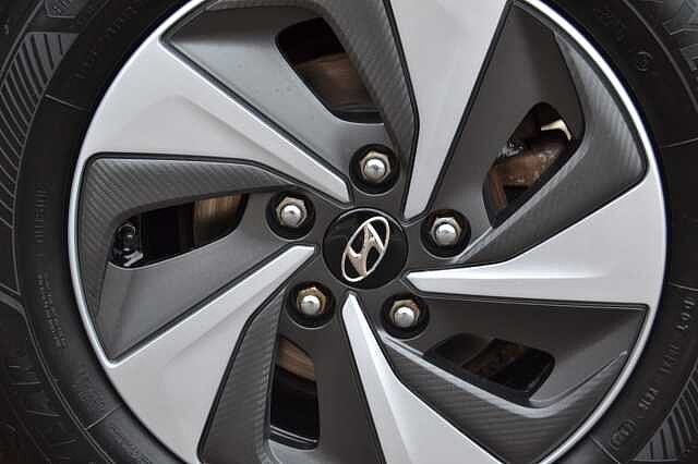 Hyundai IONIQ 1.6 GDI SE SELF CHARGING HYBRID AUTO Micron Grey