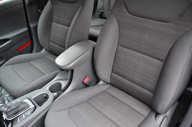 Hyundai IONIQ 1.6 GDI SE SELF CHARGING HYBRID AUTO Micron Grey