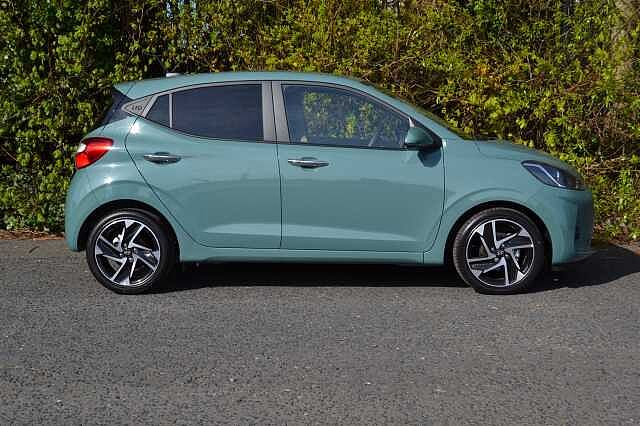 Hyundai i10 1.2 PREMIUM, DELIVERY MILEAGE, PERFECT AS NEW CONDITION