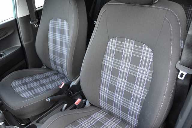 Hyundai i10 1.2 PREMIUM, DELIVERY MILEAGE, PERFECT AS NEW CONDITION