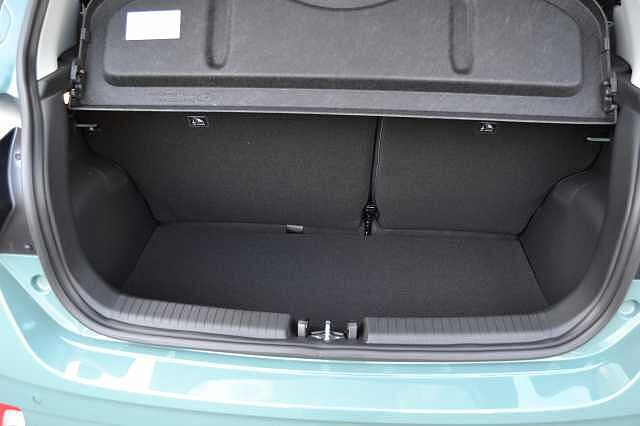 Hyundai i10 1.2 PREMIUM, DELIVERY MILEAGE, PERFECT AS NEW CONDITION
