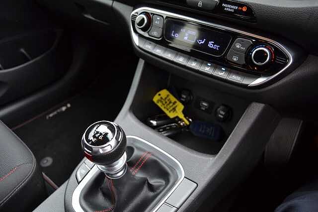 Hyundai i30 1.5 TGDI N LINE, IMMACULATE CONDITION WITH ONLY 14,081 MILES
