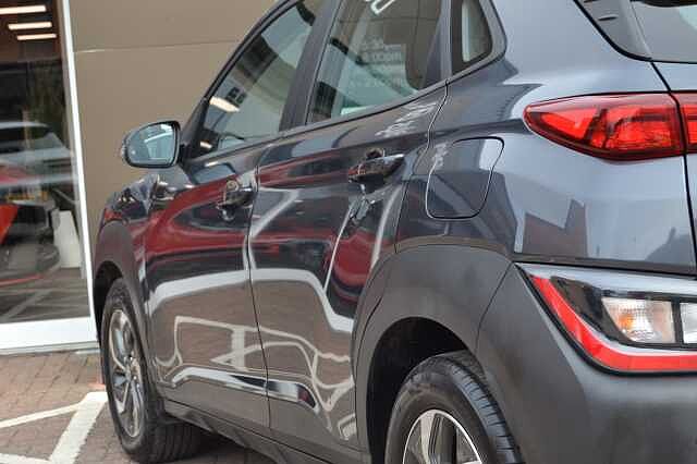 Hyundai KONA 1.6 GDI SELF CHARGING HYBRID AUTO,  LOW MILEAGE EXAMPLE