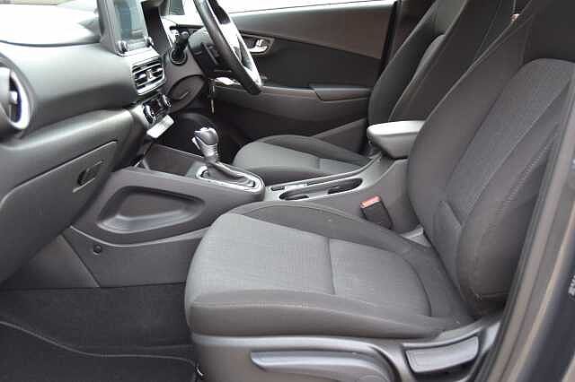 Hyundai KONA 1.6 GDI SELF CHARGING HYBRID AUTO,  LOW MILEAGE EXAMPLE